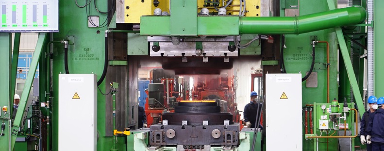 200MN large electric screw press.jpg