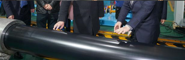 Ultra-long stroke ceramic coated piston rod and hydraulic cylinder.png